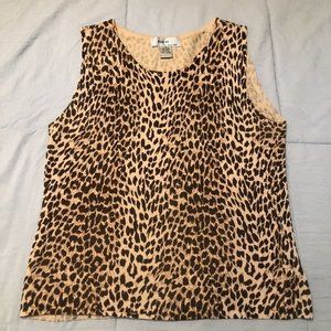 KITIT  animal print top sleeveless scoop neck size medium